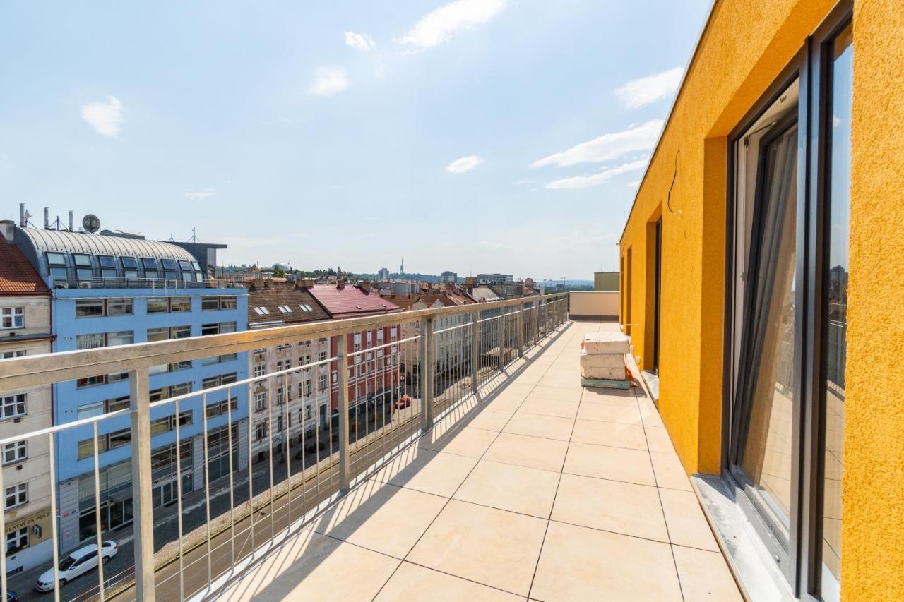 Penthouse # 81 With Panoramic City View In Elite Rezidence With Free Parking Praga Exterior foto